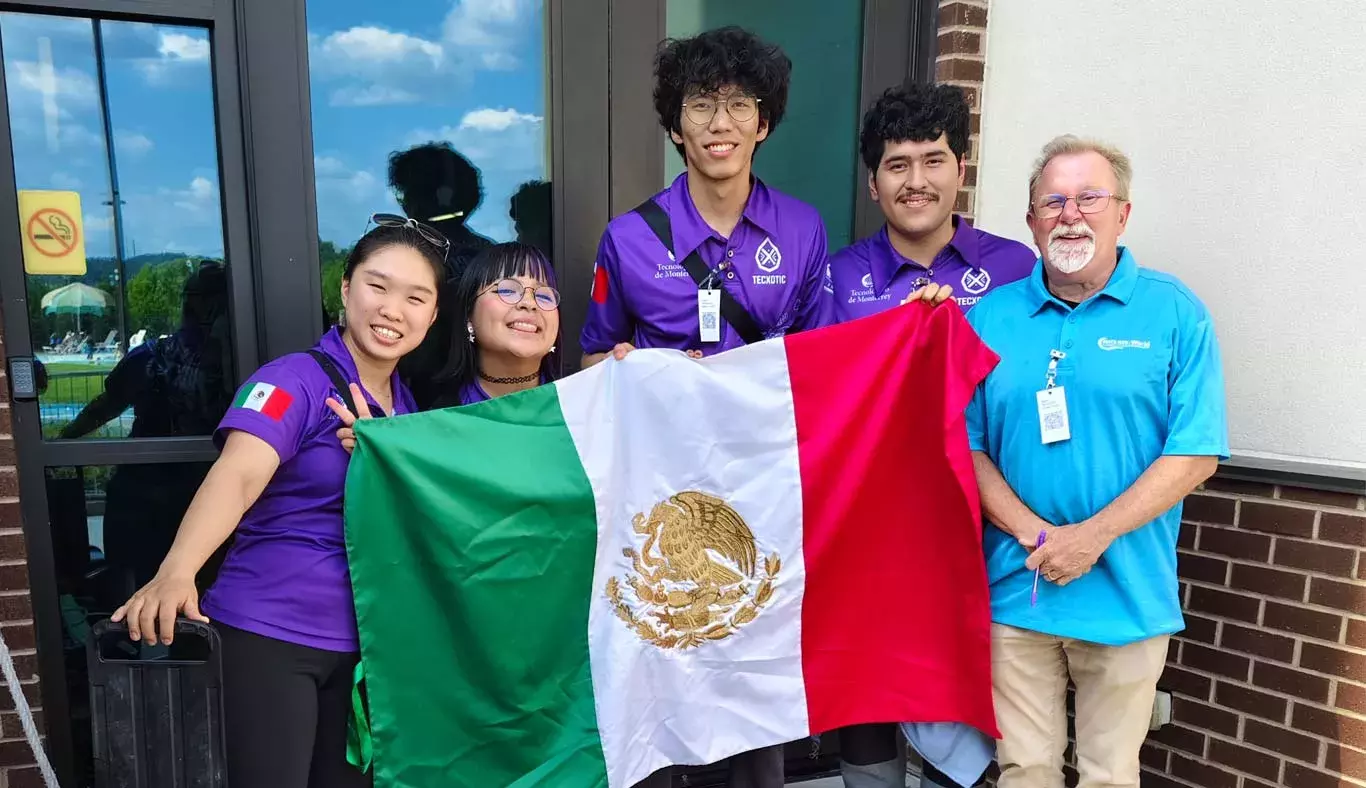 TecXotic, equipo conformado por estudiantes de profesional del Tecnológico de Monterrey campus Cuernavaca participó por novena ocasión en el MATE ROV Competition 2024 World Championship.