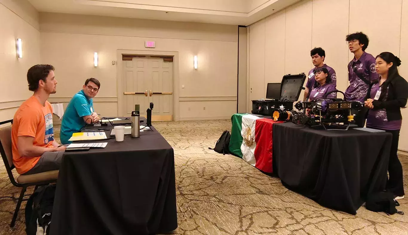 TecXotic, equipo conformado por estudiantes de profesional del Tecnológico de Monterrey campus Cuernavaca participó por novena ocasión en el MATE ROV Competition 2024 World Championship.