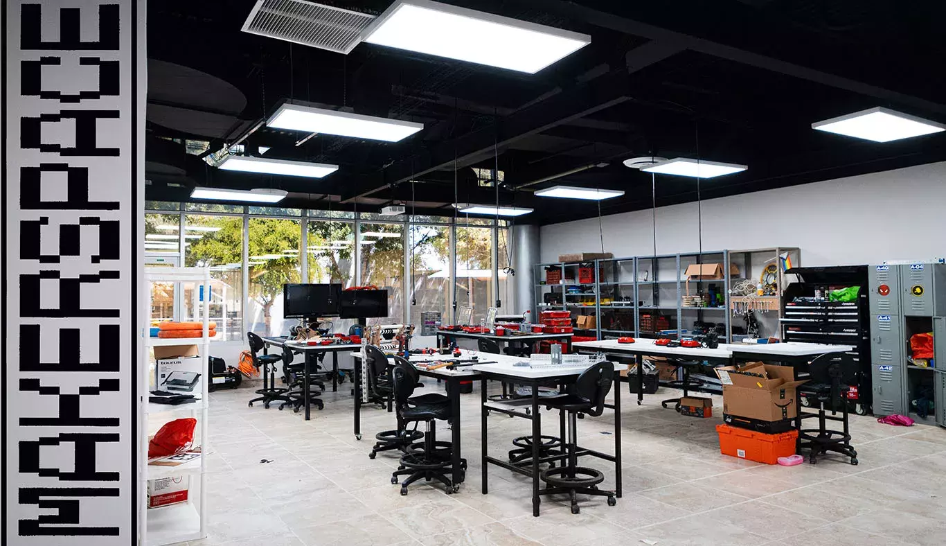 Taller del laboratorio Maker Space de PrepaTec Laguna