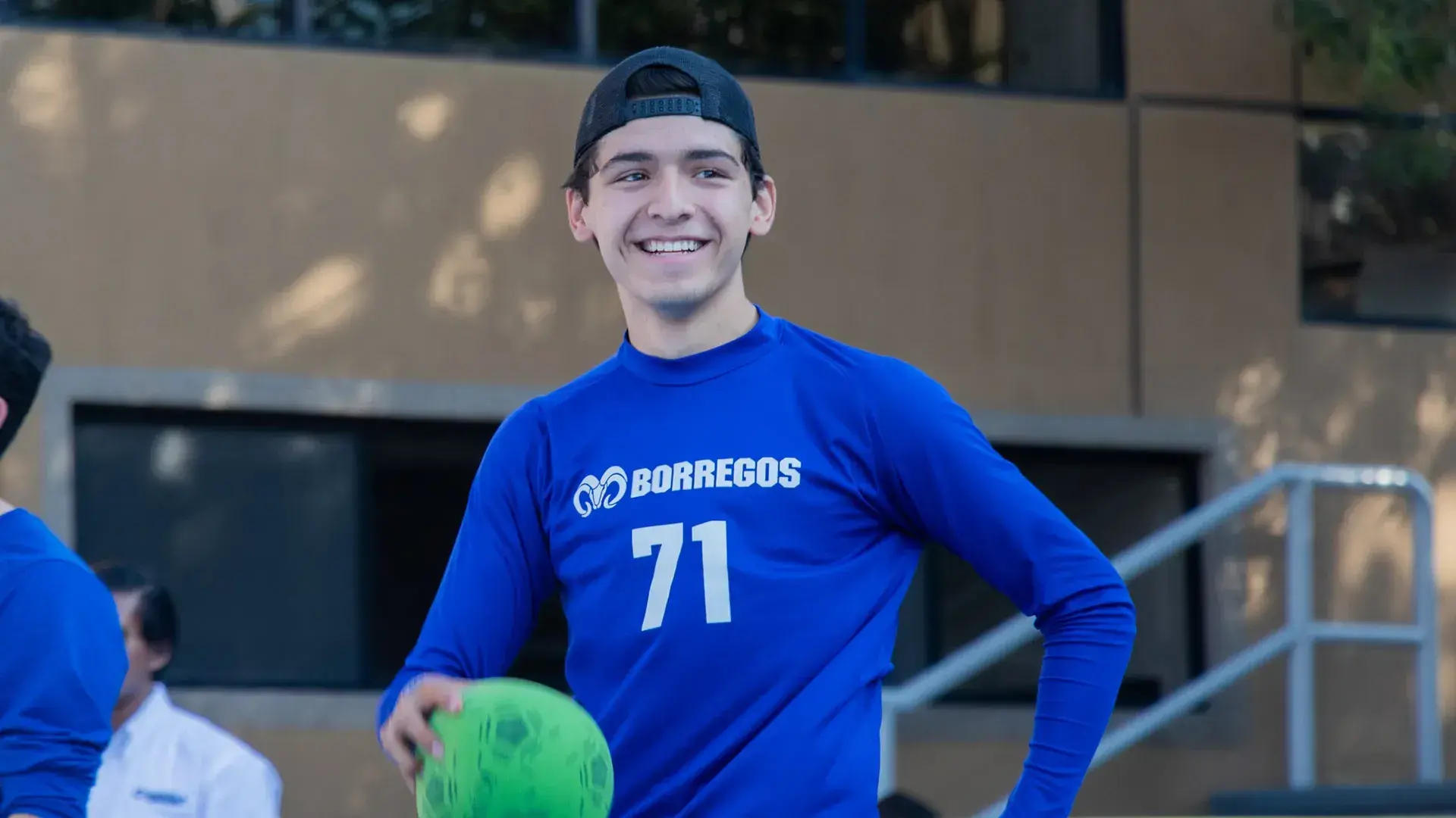Alumno en torneo de quemados