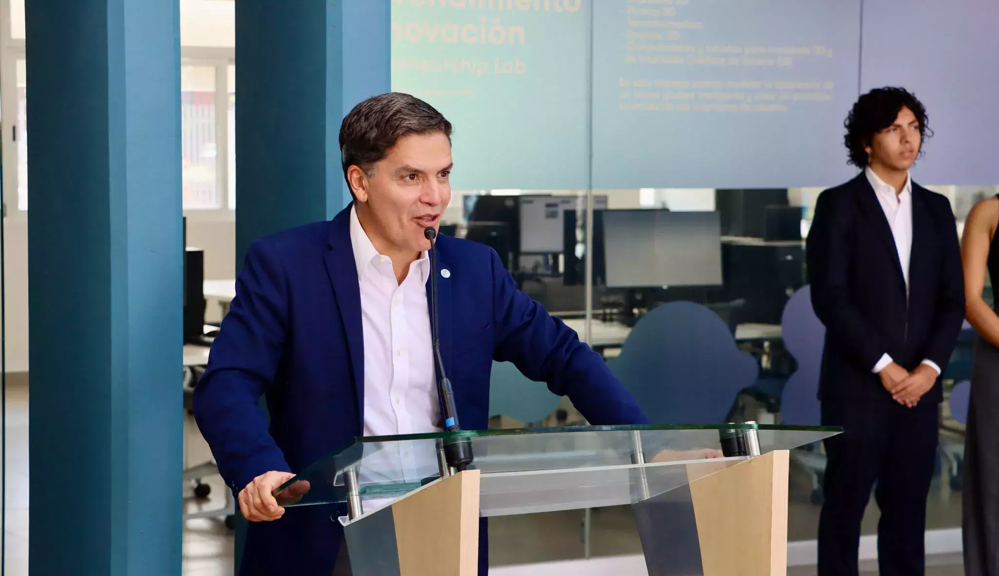 Inauguración laboratorios de negocios en el Tec campus Querétaro