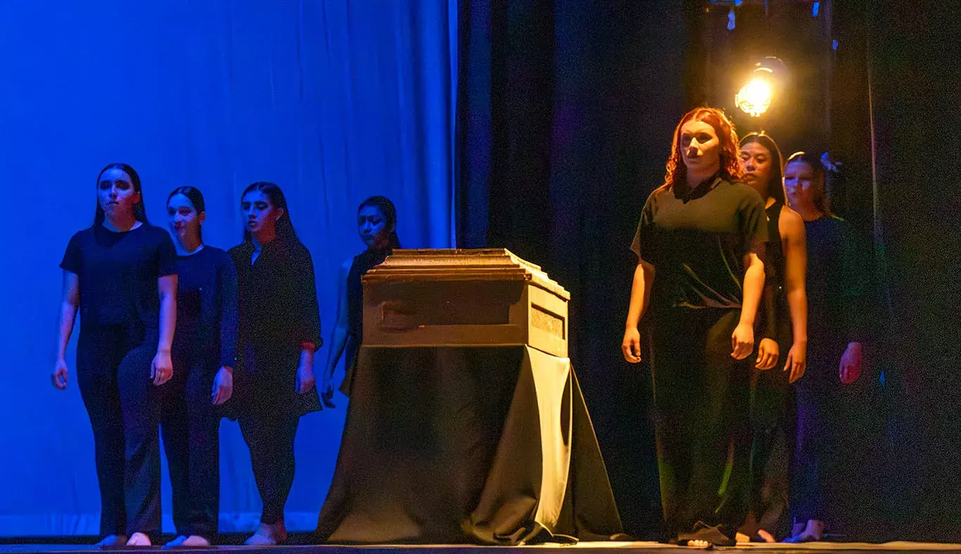 Las bailarinas del Tec de Monterrey campus Laguna exploraron la pérdida en su presentación de danza