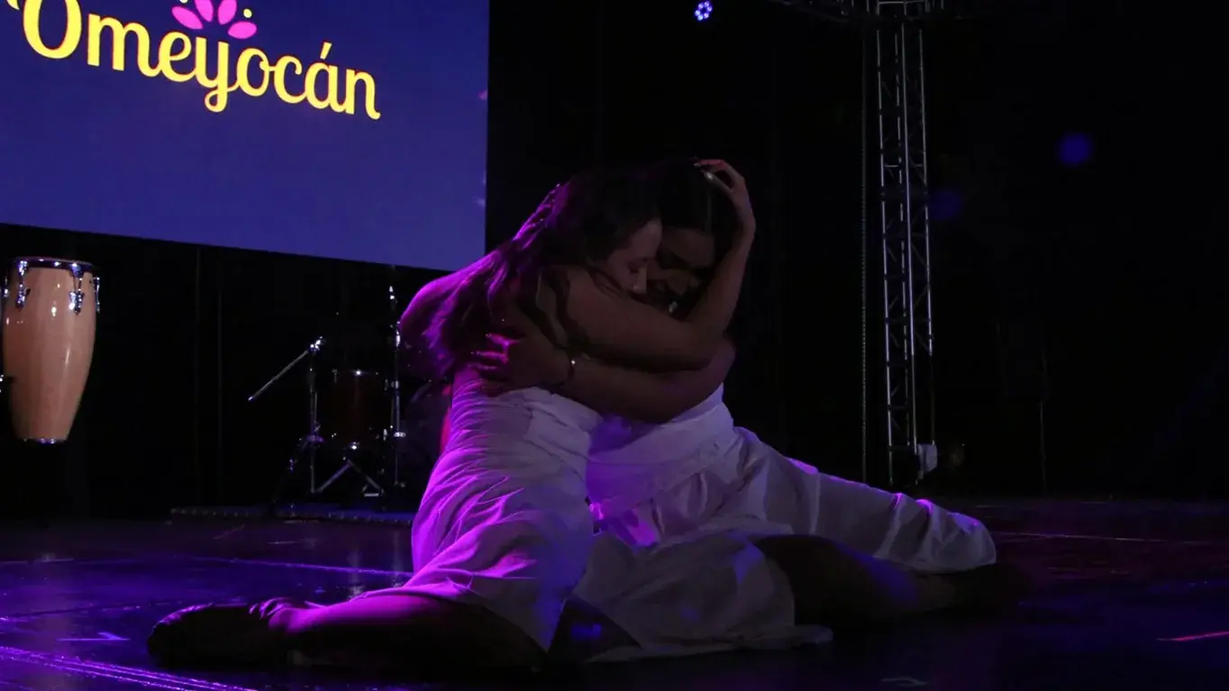 La PrepaTec Cuernavaca celebró la duodécima edición del Festival Omeyocán, inspirado en el Virreinato, con muestras gastronómicas, ofrendas, arte y música que unieron tradición, historia e innovación.