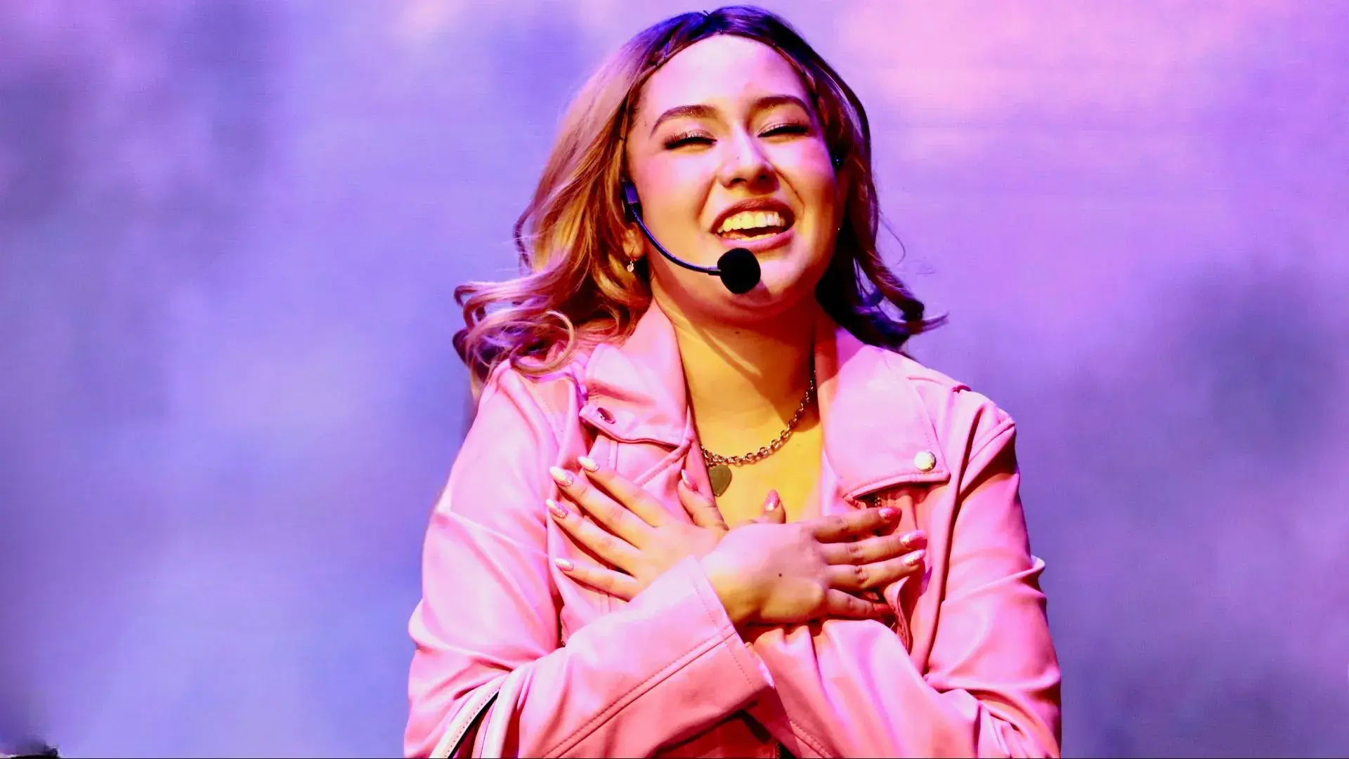 Azul Ramírez, alumna de PrepaTec, interpreta a Elle Woods en el musical Legalmente Rubia del Tec de Monterrey campus Chihuahua.