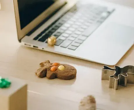 ¿Cómo organizar con éxito y disfrutar una posada virtual?