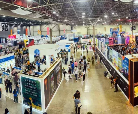 Vista panorámica de la Feria Internacional del Libro Monterrey 2024