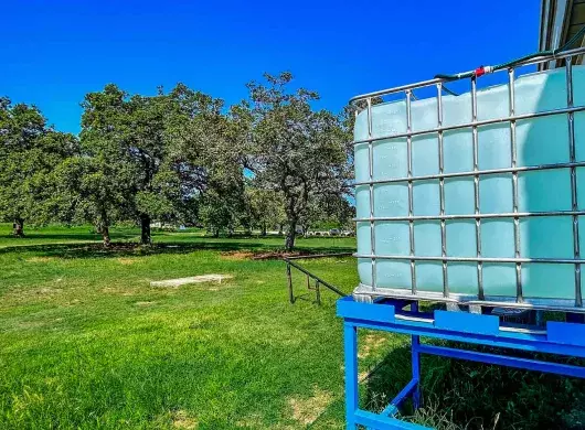 Cisterna que recolecta el agua de aires acondicionados