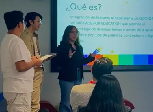 Aylin Vela, estudiante de 5to. semestre de la Licenciatura en Negocios Internacionales del Tec campus Cuernavaca, formó parte de la propuesta más destacada del CampInclusión 2023 de Google.