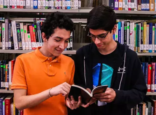 Publican libro de cuentos y poesía estudiantes de Tec Guadalajara.