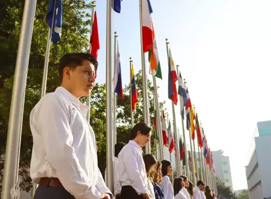 Educación La Triada y Latinoamérica: Tec de Monterrey, UniAndes y Pontificia de Chile