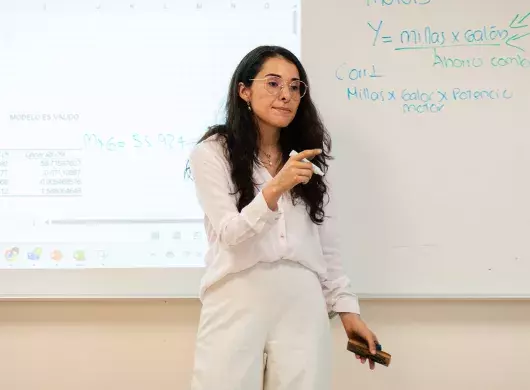 Profesora de Colombia llega al Tec de Monterrey campus Laguna a enseñar ingeniería