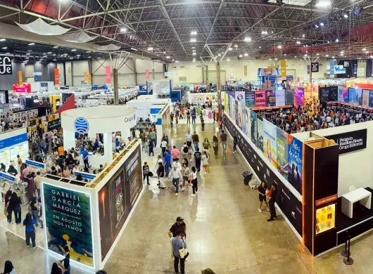 Vista panorámica de la Feria Internacional del Libro Monterrey 2024