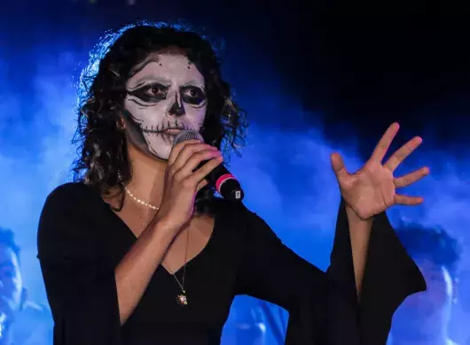 La PrepaTec Cuernavaca organizó el undécimo Festival Omeyocán para conmemorar el Día de Muertos,  que incluyó una exhibición gastronómica, una muestra de ofrendas, un panteón de dioses prehispánicos y un desfile de moda artística mexicana.