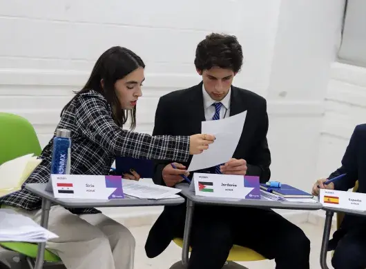 Alumnos en debate MUNMX 2024 Cuidad Obregón