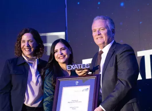 Premio Mérito EXATEC para Alfonso Pompa en el Tec Guadalajara. 