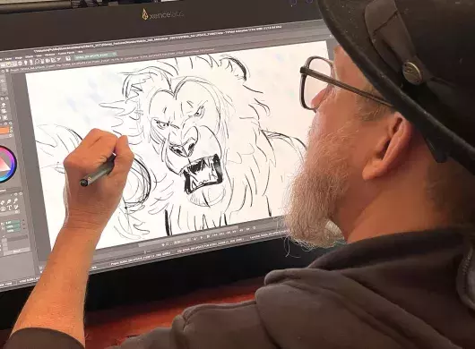 Travis Blaise, profesor del Tecnológico de Monterrey que participó como artista de la historia en la película de Disney, Mufasa: El Rey León.