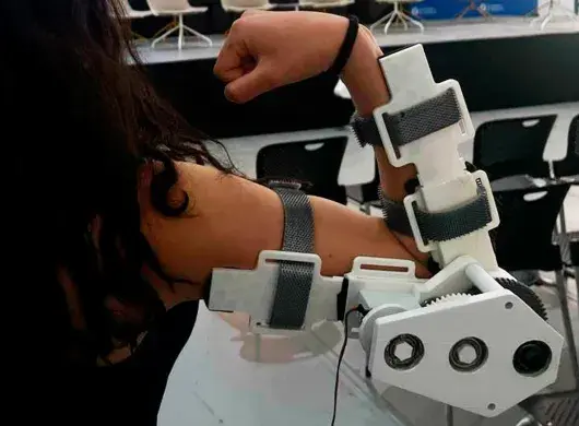 Órtesis inteligente: innovación de Tec Toluca es 1er. lugar en BioHack