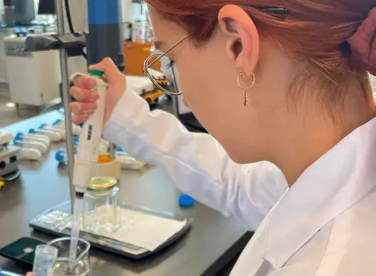 Mariana Fernández, estudiante de Ingeniería en Alimentos del Tec campus Qro, es una de las ganadoras de la prestigiosa beca Jim Page Memorial. 