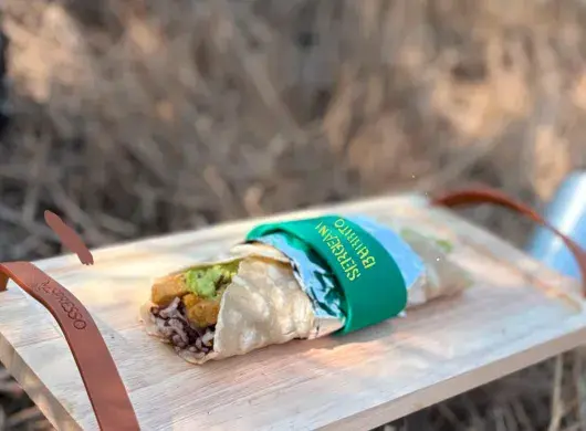 Estudiantes de Ingeniería en Alimentos del Tec campus Qro crean un burrito vegano instantáneo y son finalistas en concurso internacional.