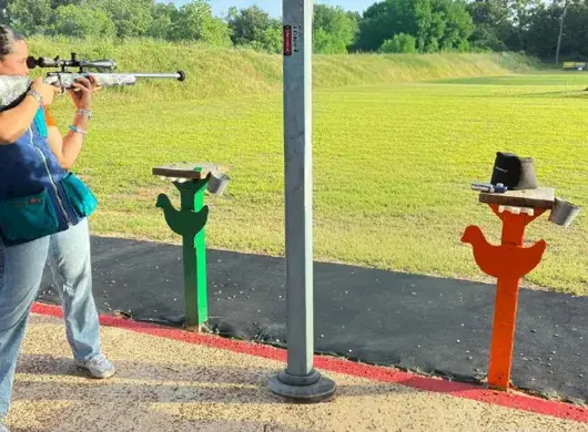 Jimena Dávila, ganadora de torneo de tiro deportivo. 