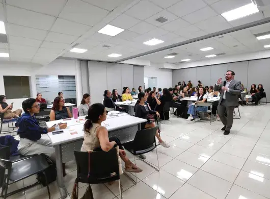 Distintivo CRECE de SEDECO, colaboración con el Tec Guadalajara. 