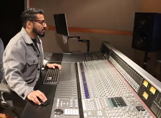 De apoyo en audio a estudiar en Berklee: el camino de un profesor del Tec