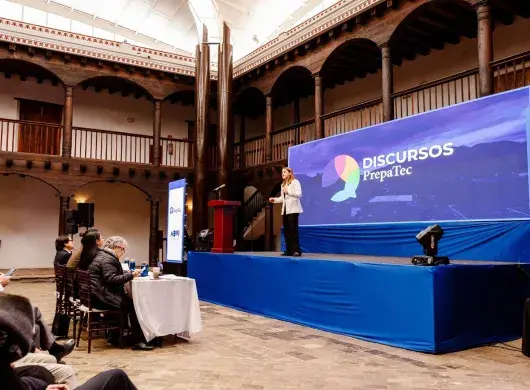 Presentación de discurso Isabella Medina