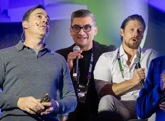 Conferencistas sobre IA en el emprendimiento