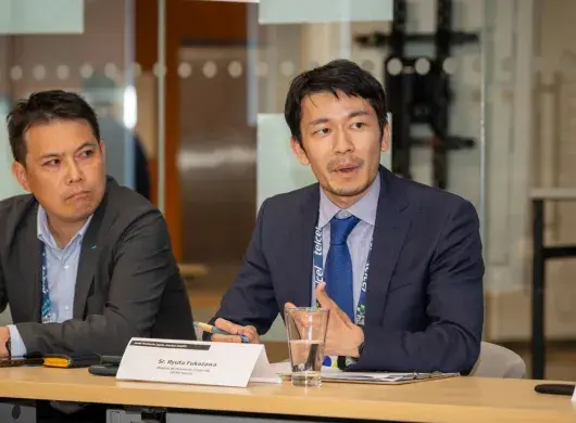 Ryuta Fukasawa habla en el roundtable de IncMTY. 