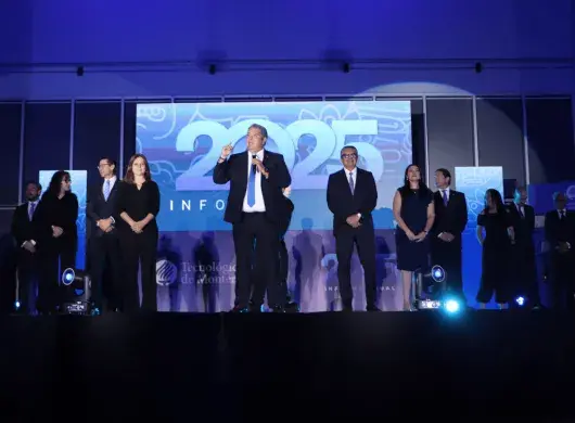 Directivos en el Informe Anual
