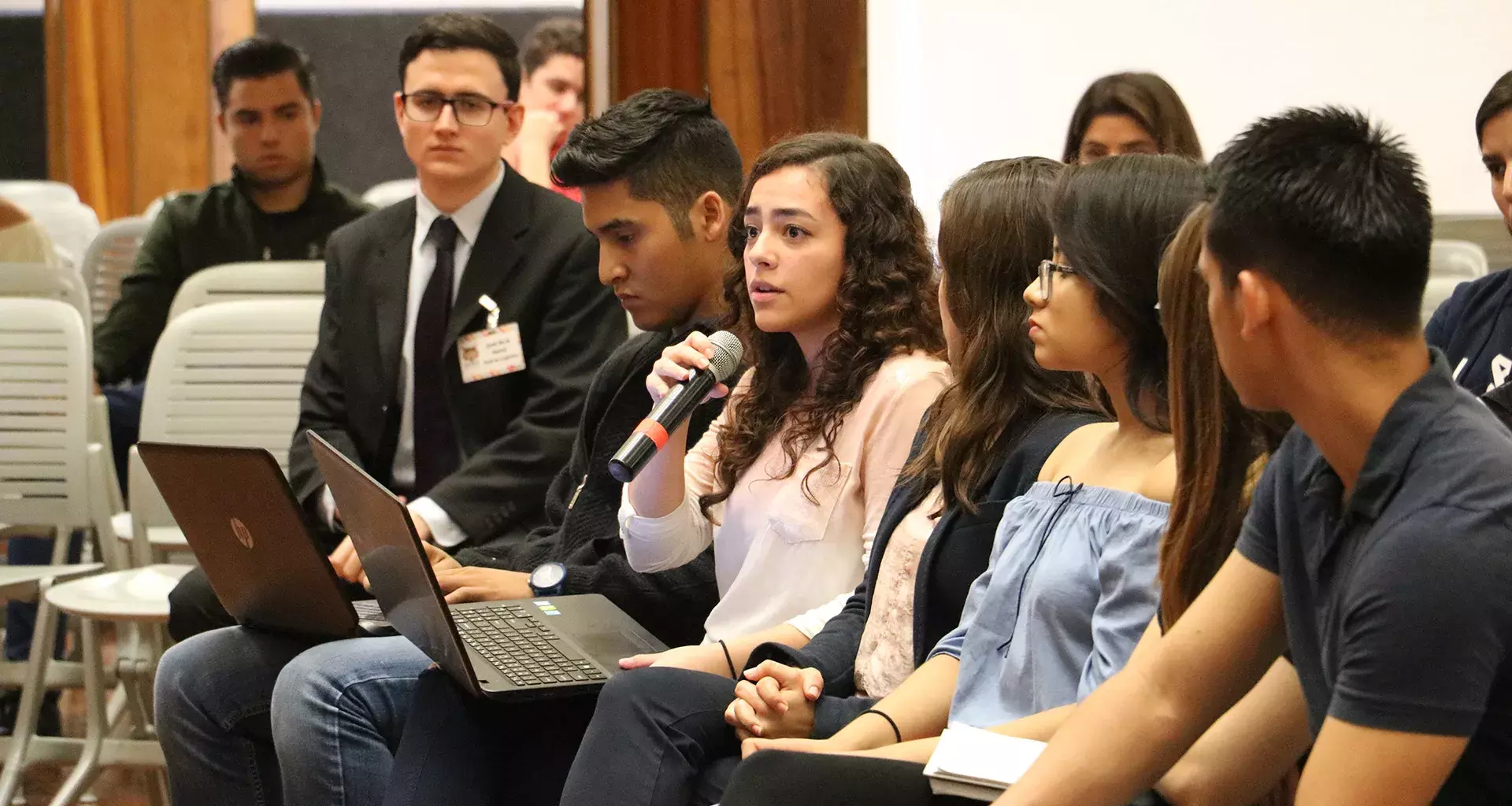 Alumnos de la Escuela de Gobierno, Ciencias Sociales y Gobierno