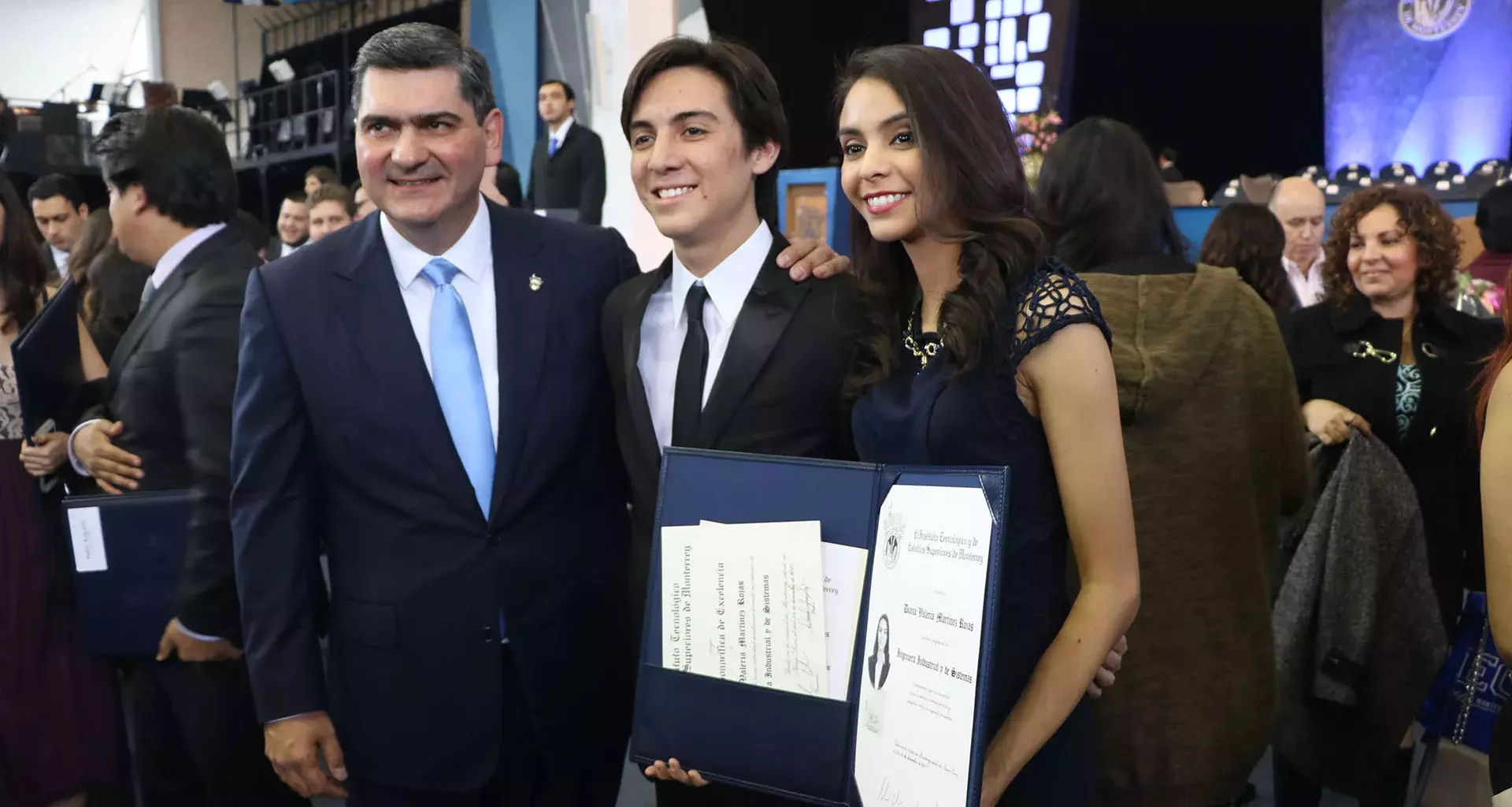 David Garza, Rector del Tec de Monterrey, con egresados de Diciembre 2017