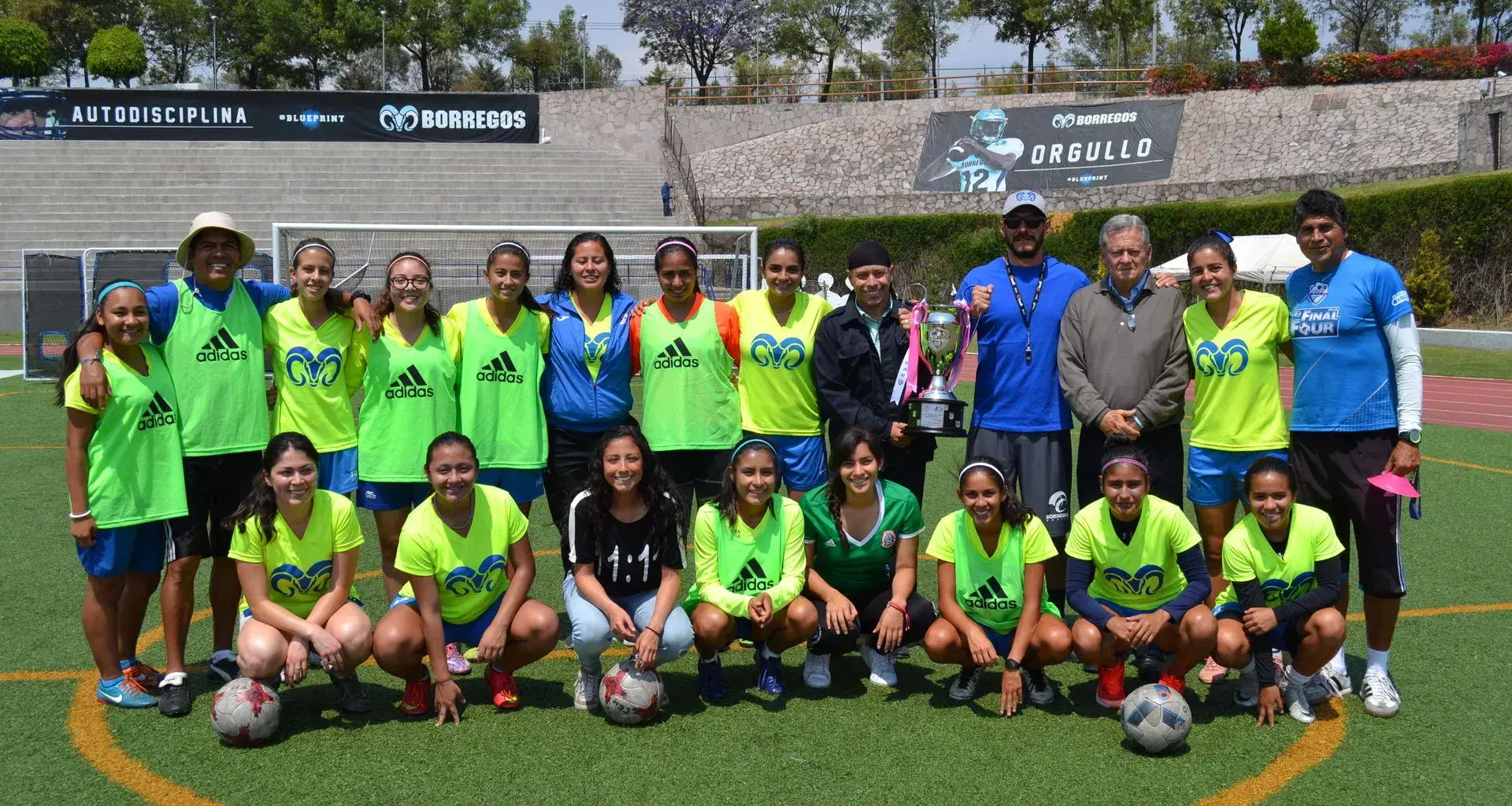 Equipo fútbol CEM femenil