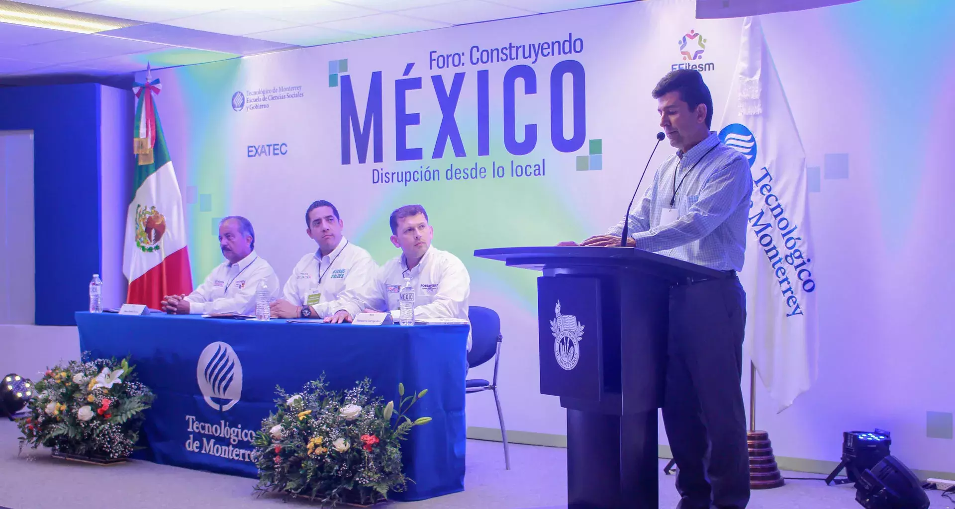 Isidro Cavazos De León en el Foro Construyendo México