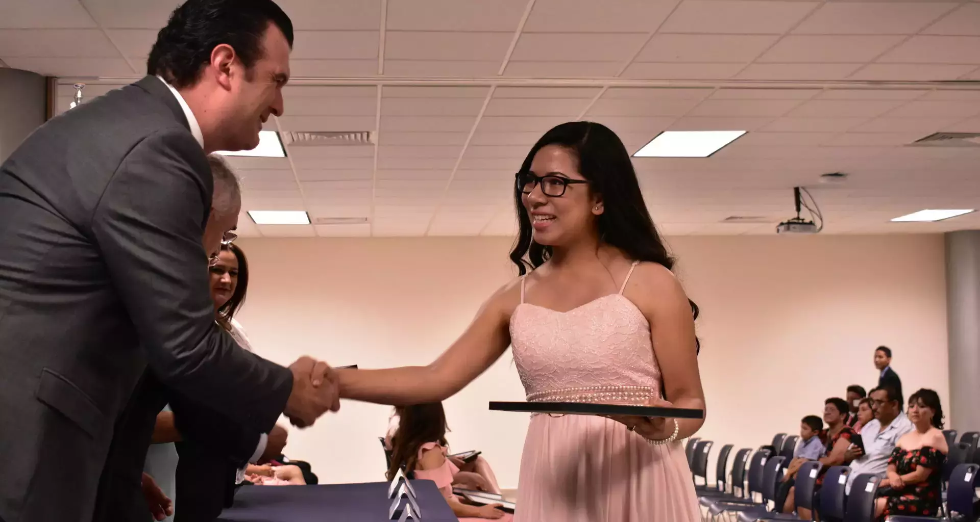 Presenta Tec de Monterrey en Laguna a los nuevos “Líderes del Mañana” 