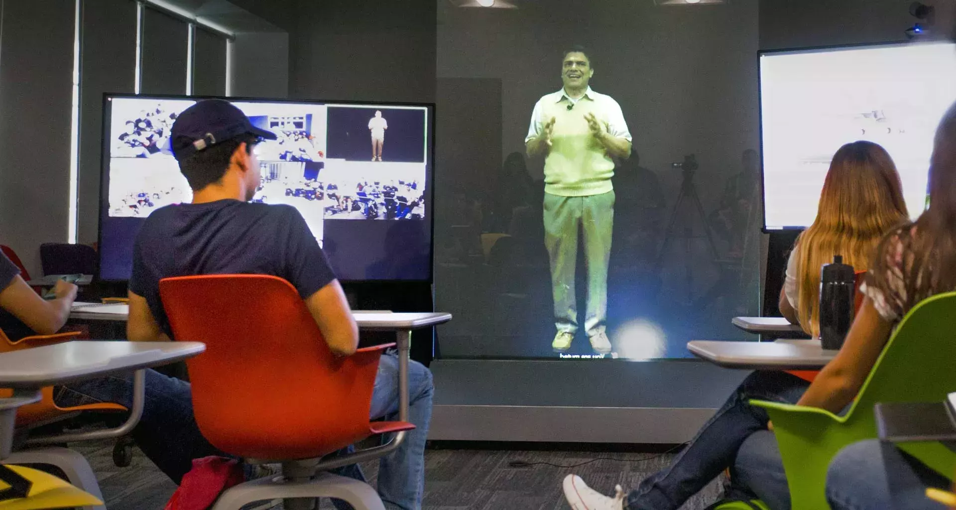 holograma en clase del Tec de Monterrey