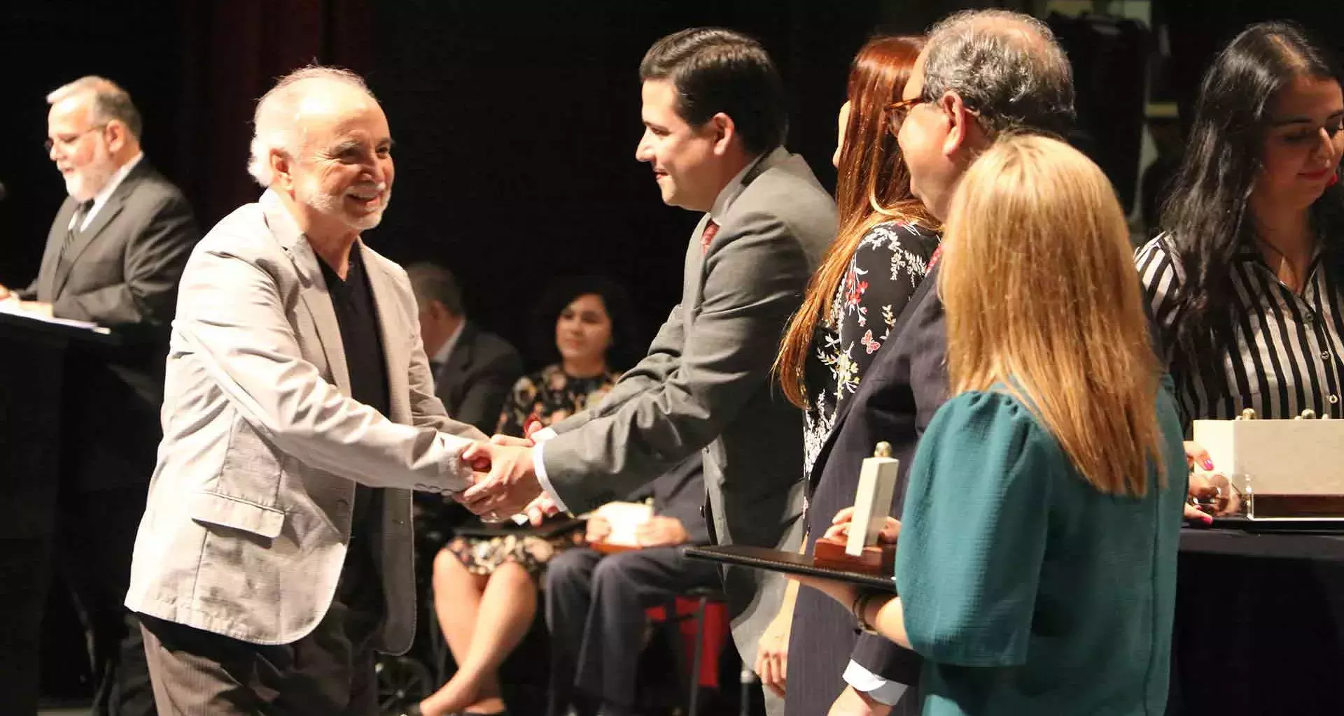 La idea de crear una bebida de color azul fue concebida por los alumnos que forman parte de la Federación de Estudiantes del Tec (FETEC), quienes fueron los responsables de llegar a un acuerdo con Starbucks para llevar a cabo la iniciativa.