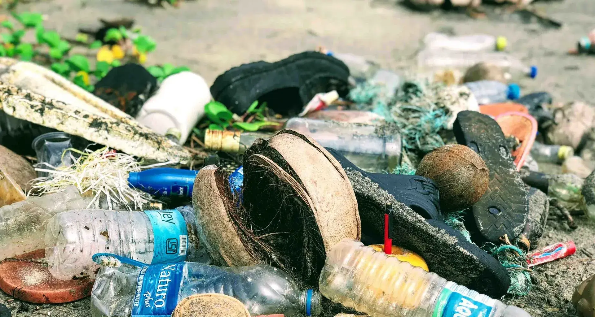 La basura es un problema grave en los drenajes.