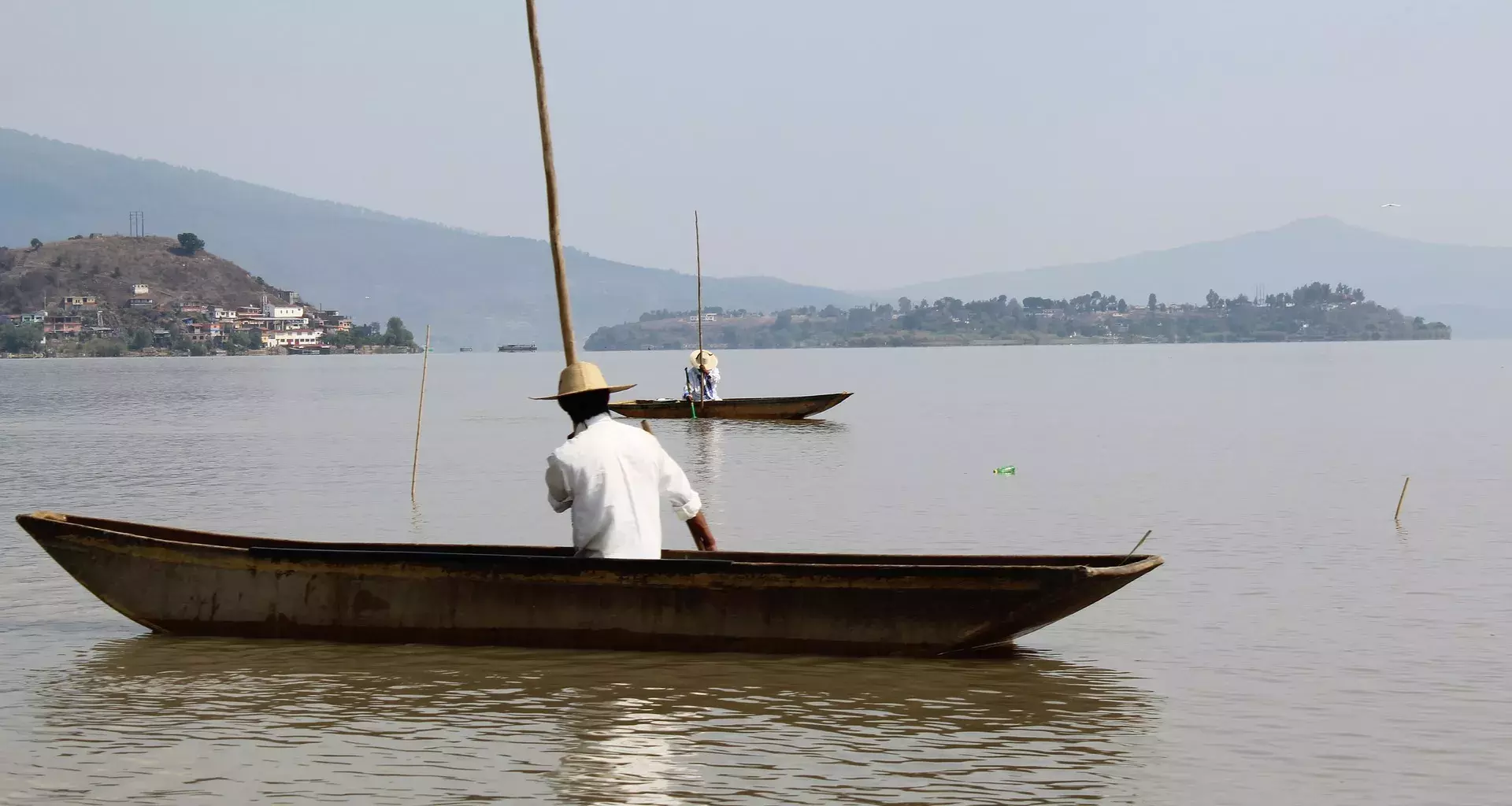 Analizan lago de Pátzcuaro para proyecto de desarrollo sostenible