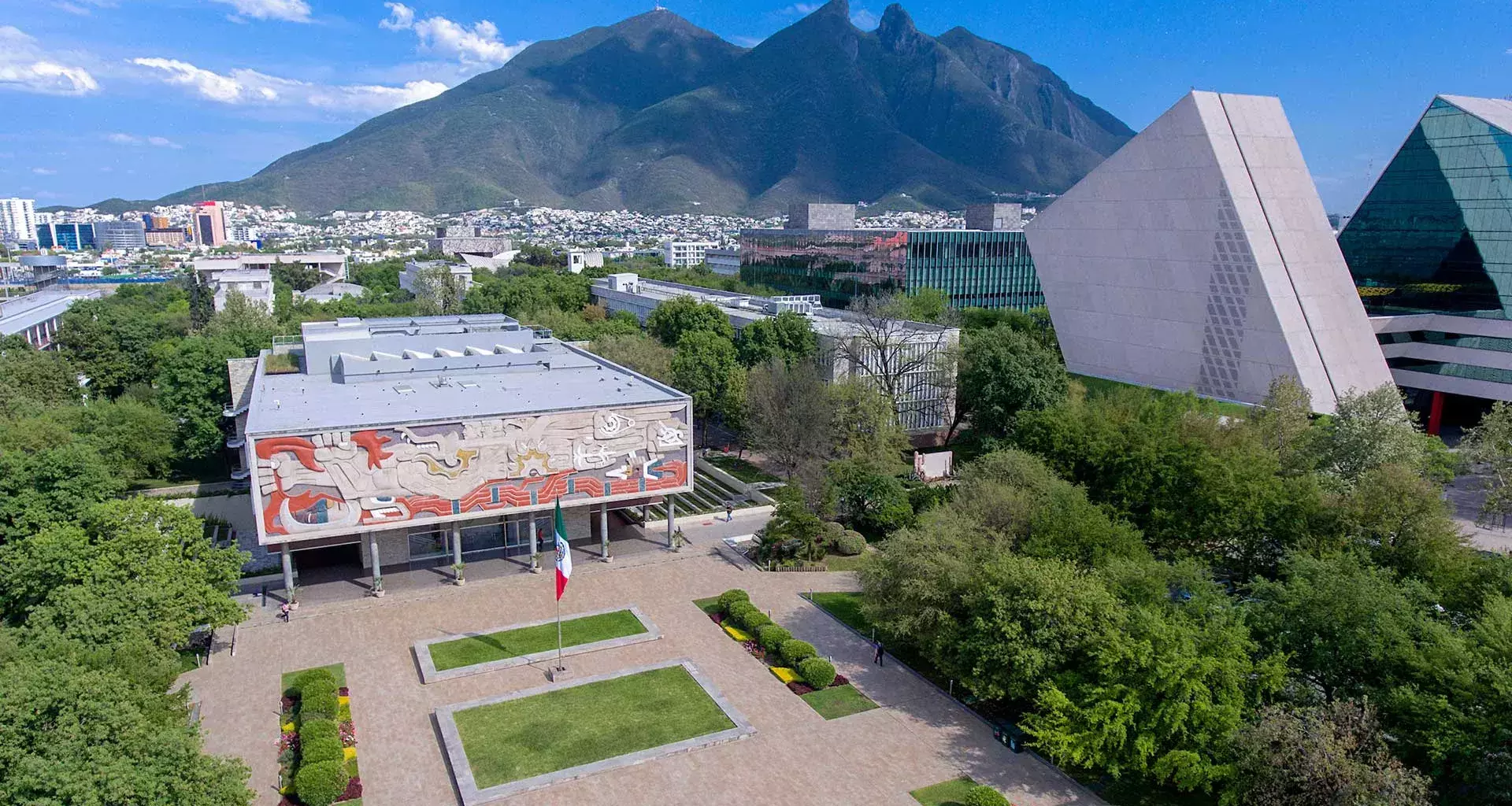 Tec de Monterrey en el top 10 de The Princeton Review de emprendimiento