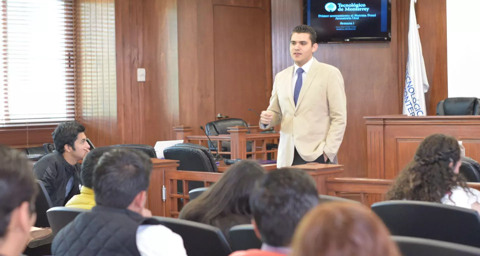 René Carillo alumno de excelencia y formador integral