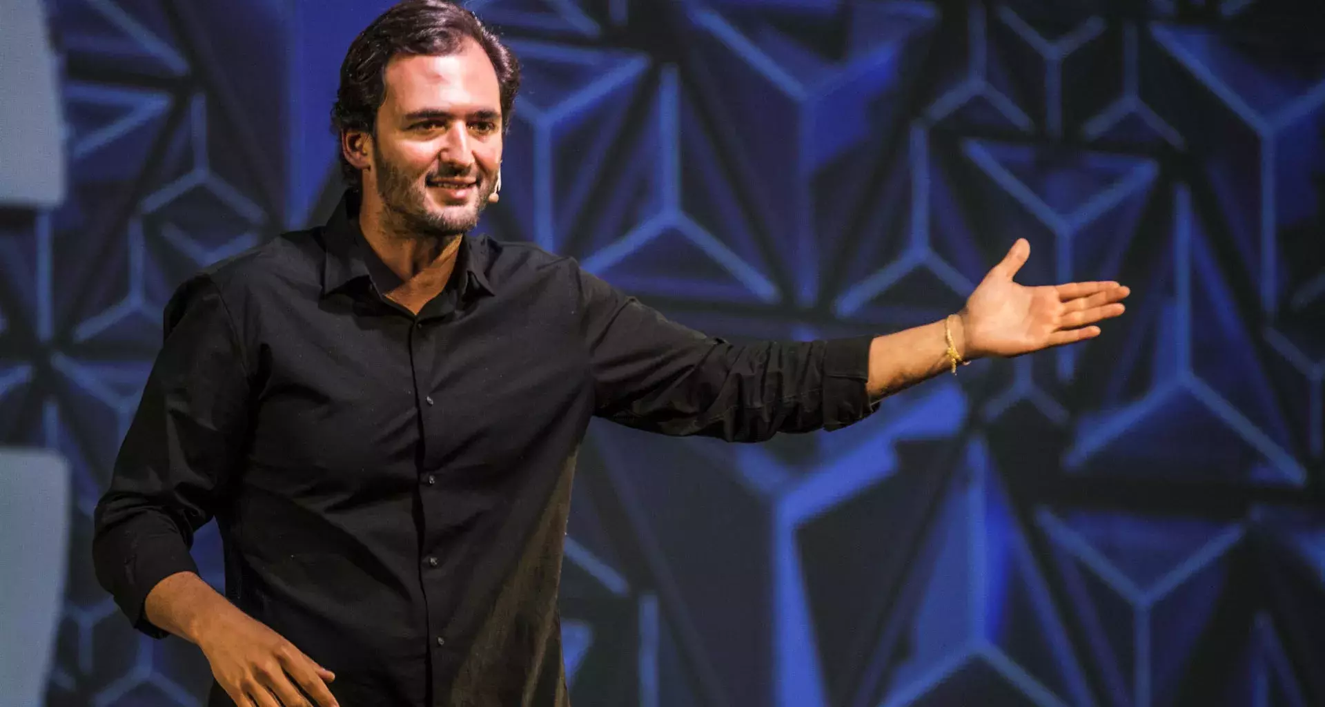 Ser millonario es afectar positivamente a millones: Jason Silva