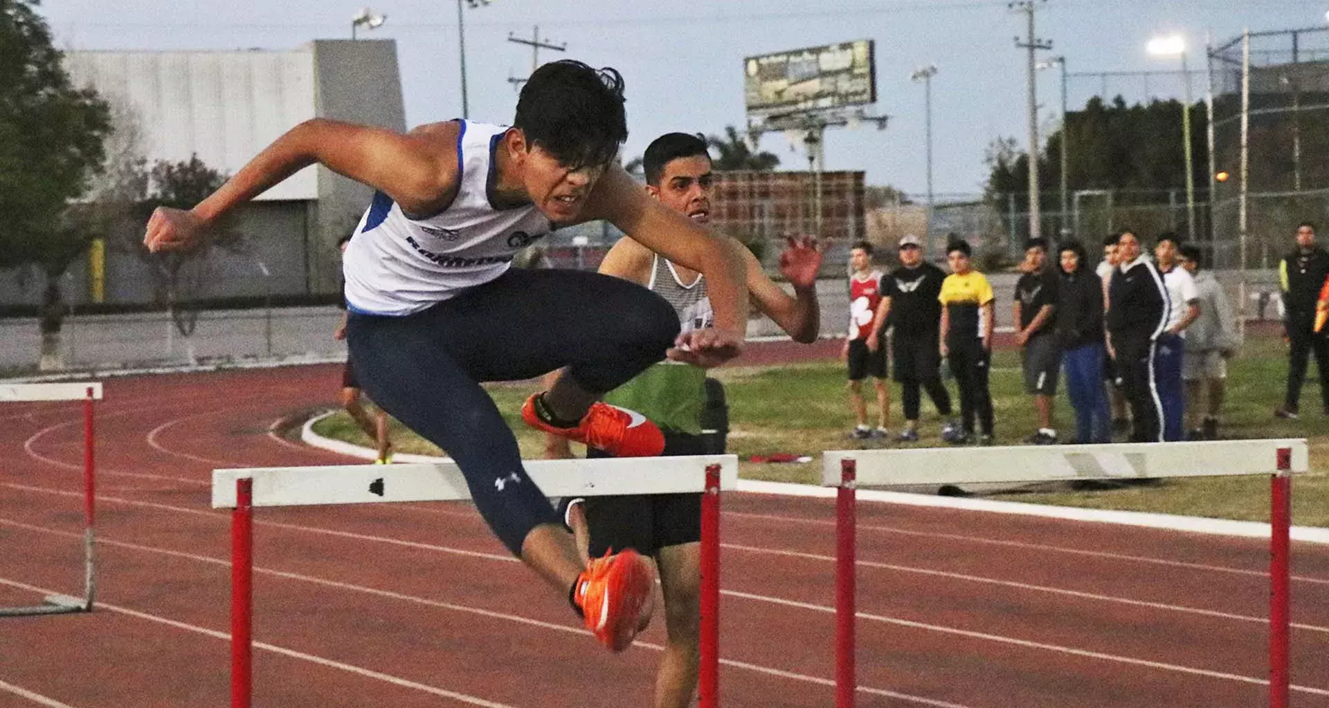 Consiguen Borregos Laguna pase a estatal de Atletismo