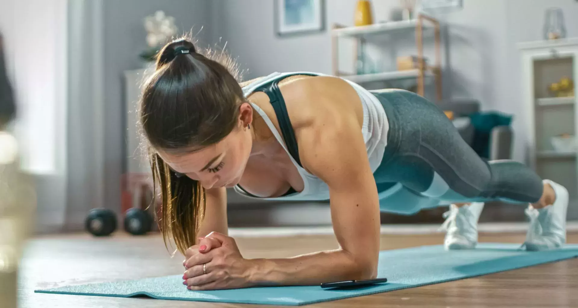 Entrena de forma efectiva desde la comodidad de tu hogar en esta cuarentena 