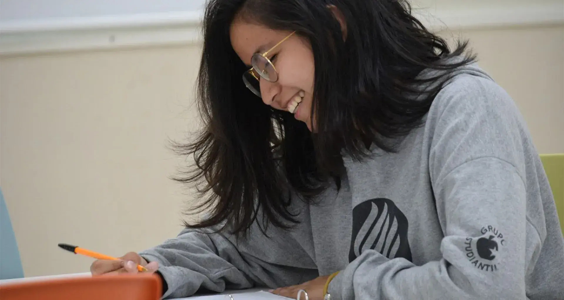 mariana, estudiante de mercadotecnia y comunicación en campus morelia