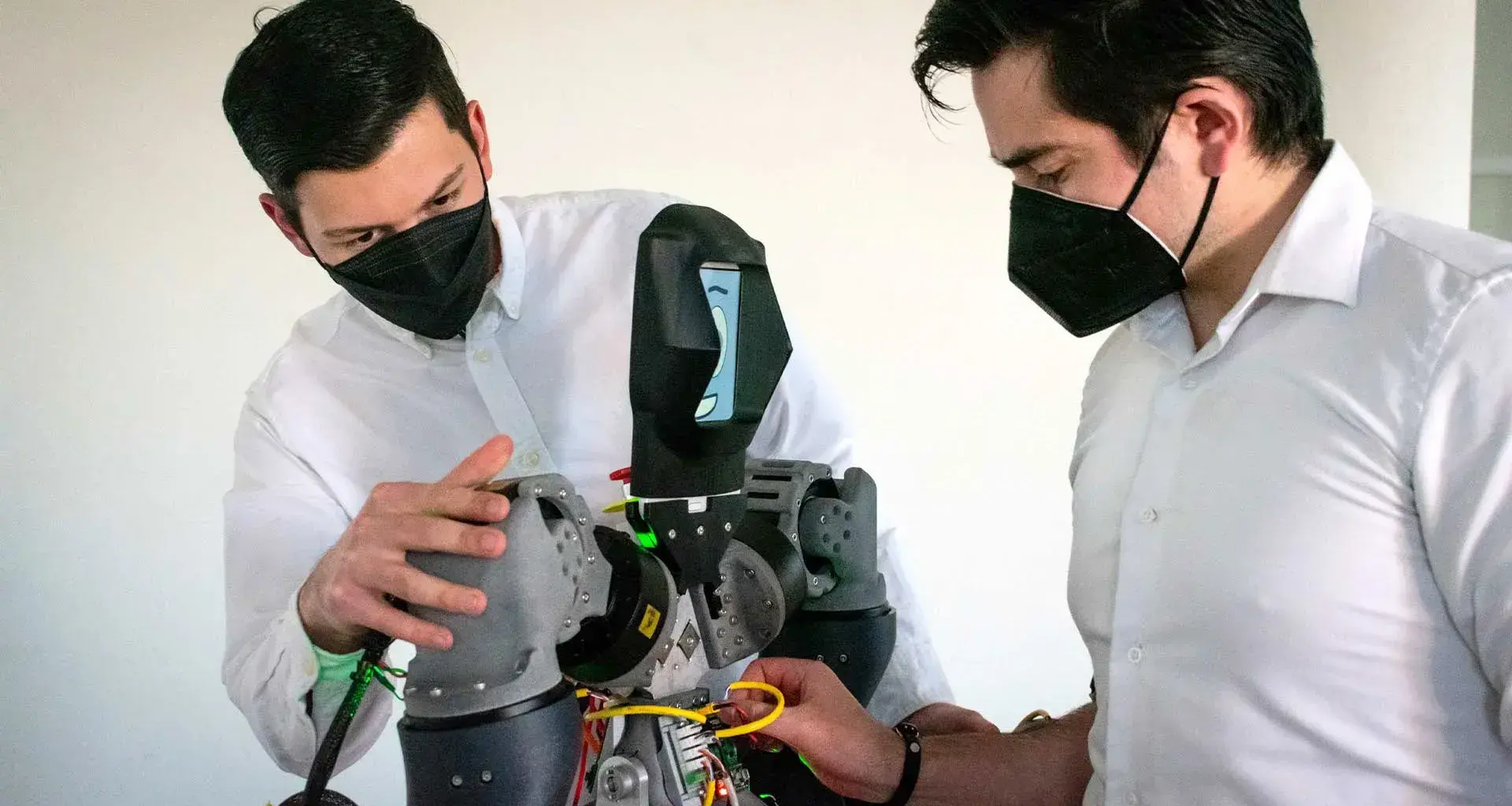 Prometheus: only Mexican robot at international competition!