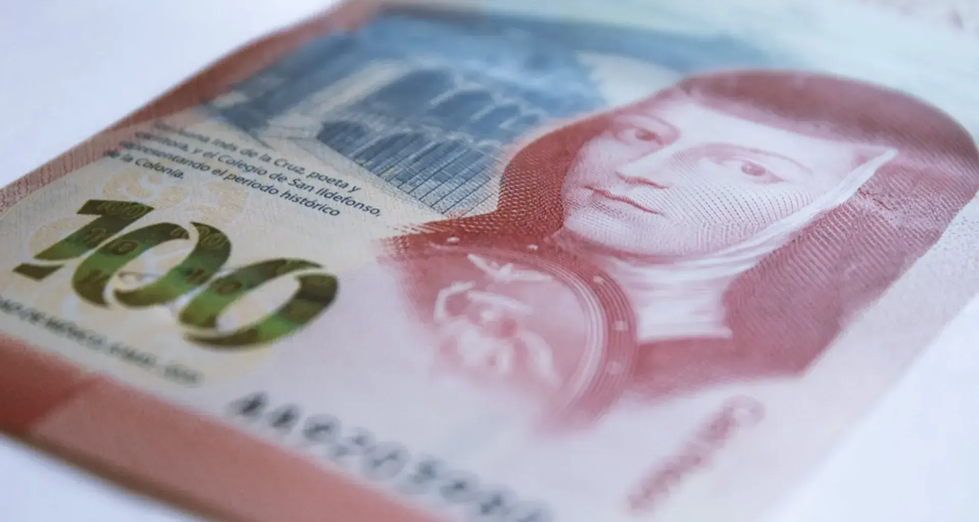 Anverso del billete de cien pesos nominado al más bonito del mundo