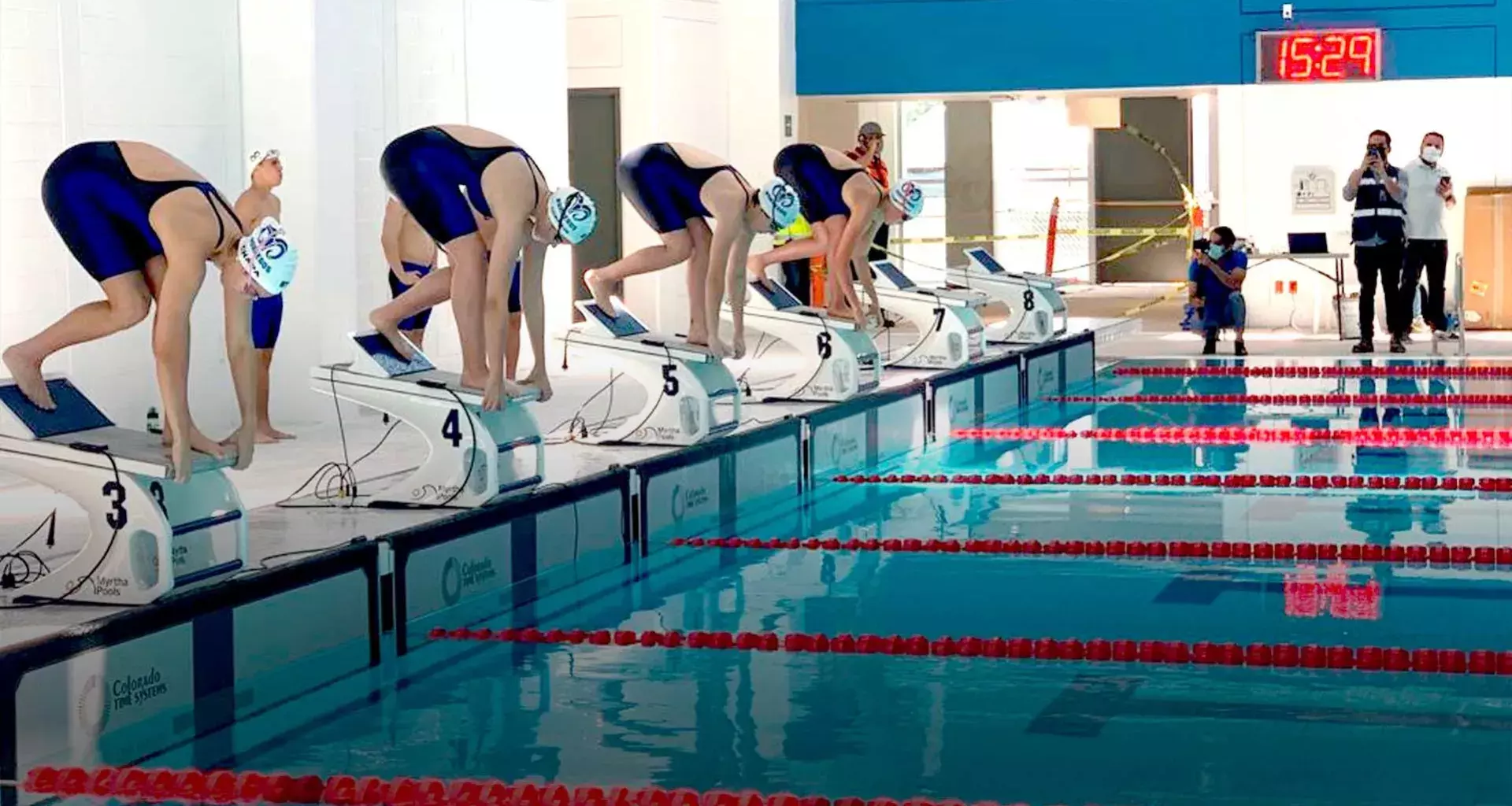 ¡A nadar! Entrenan Borregos de natación en regreso