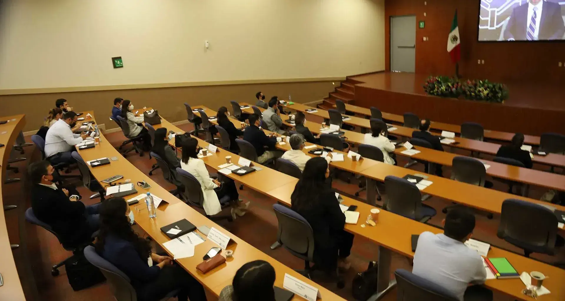 Tec Guadalajara organiza seminario de gestión municipal para funcionarios públicos.