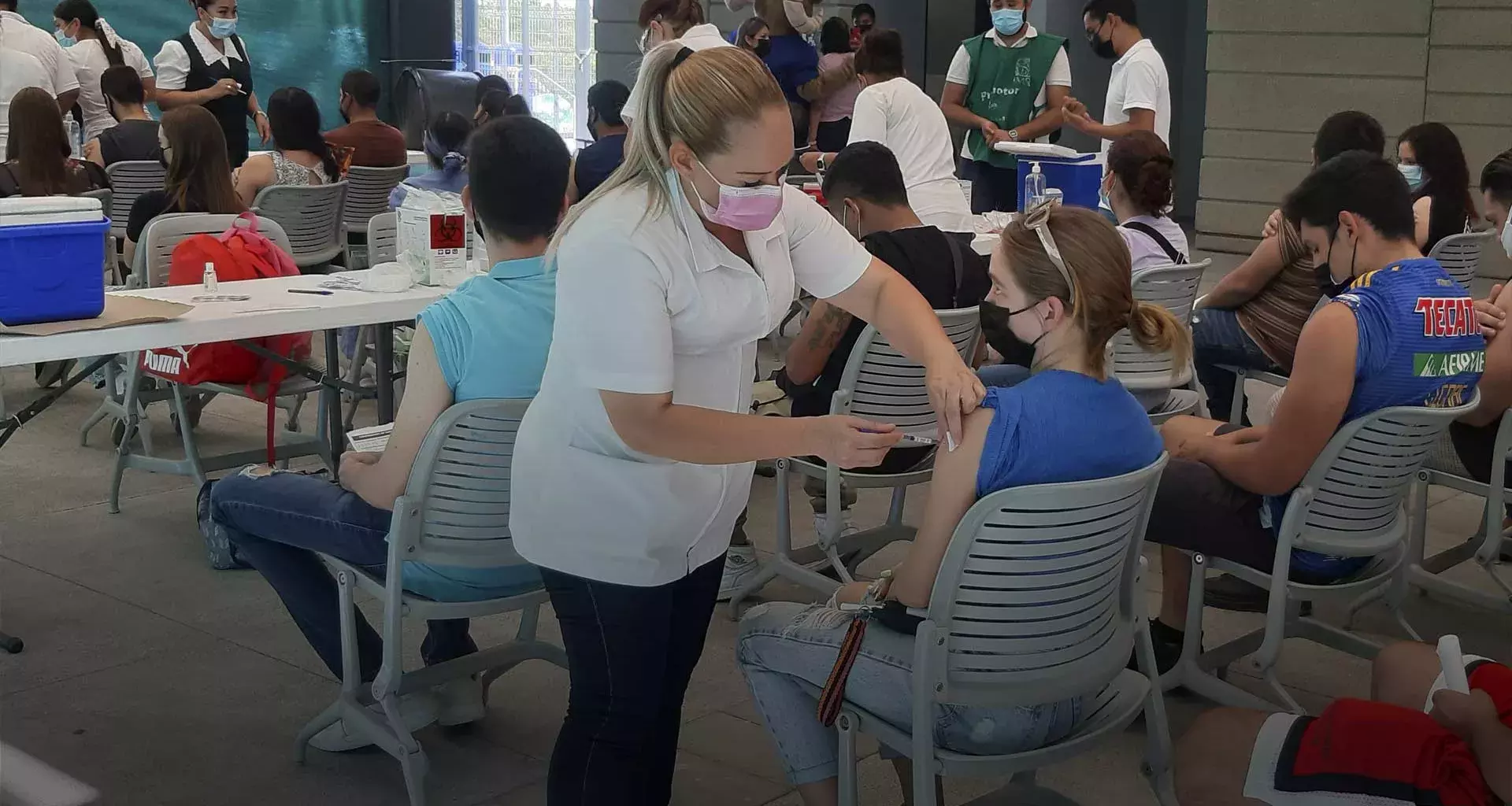 Aplican más de 38 mil vacunas en Tec de segunda dosis de 18 a 29 años